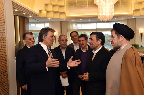 İran Eski Cumhurbaşkanı Mahmud Ahmedinejad'tan 11. Cumhurbaşkanı Gül'e Nezaket Ziyareti